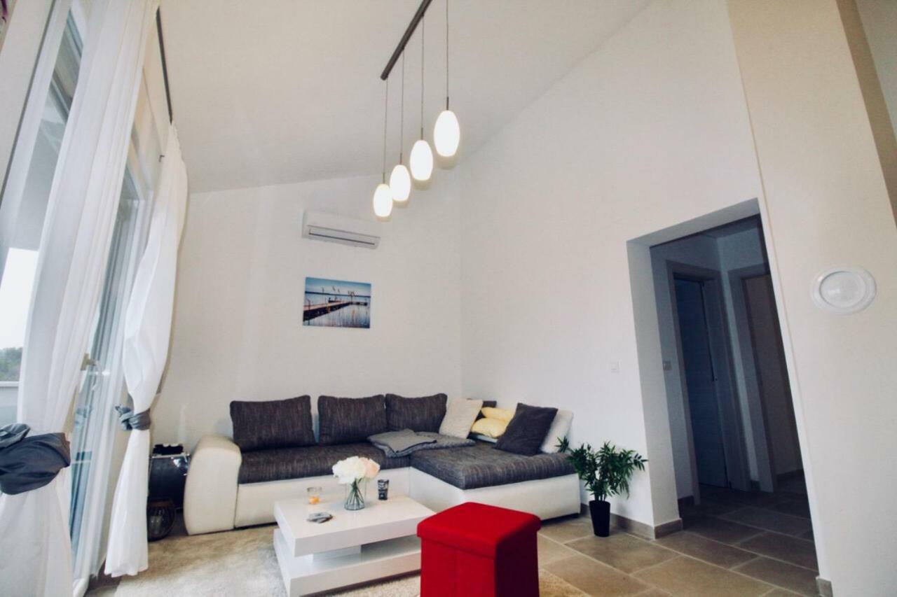 Apartments Ibis Čižići Extérieur photo
